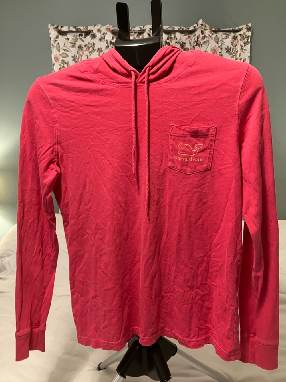 Vineyard Vines Hoodie XS Red Whale Logo Long Sleeve Pocket Shirt